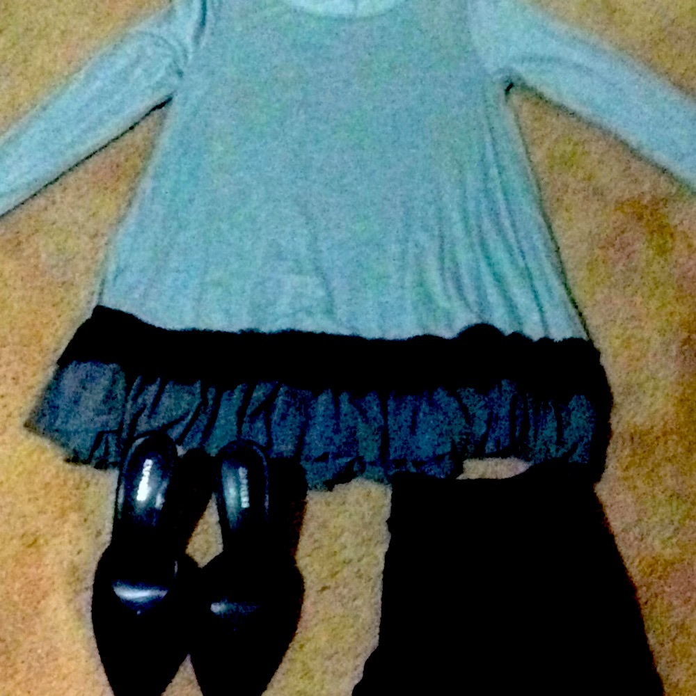 EASEL LONG SLEEVE TOP OR 👗 DRESS!